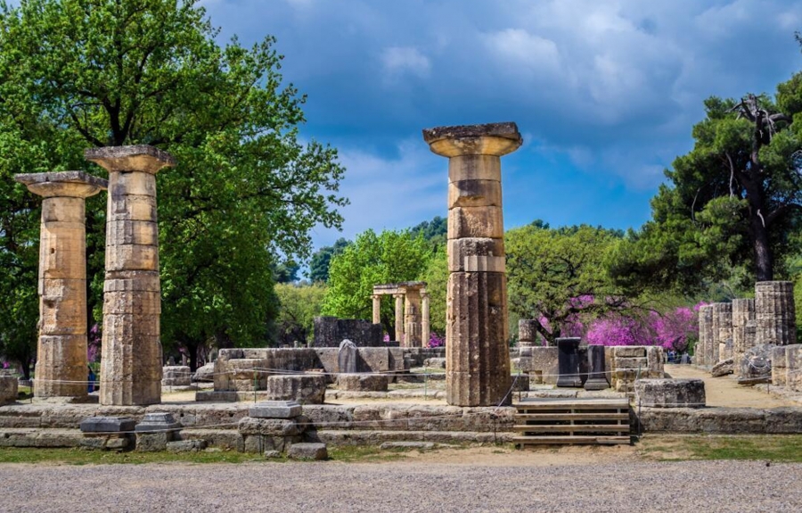 Olympia - Delphi - 2 Days Tour